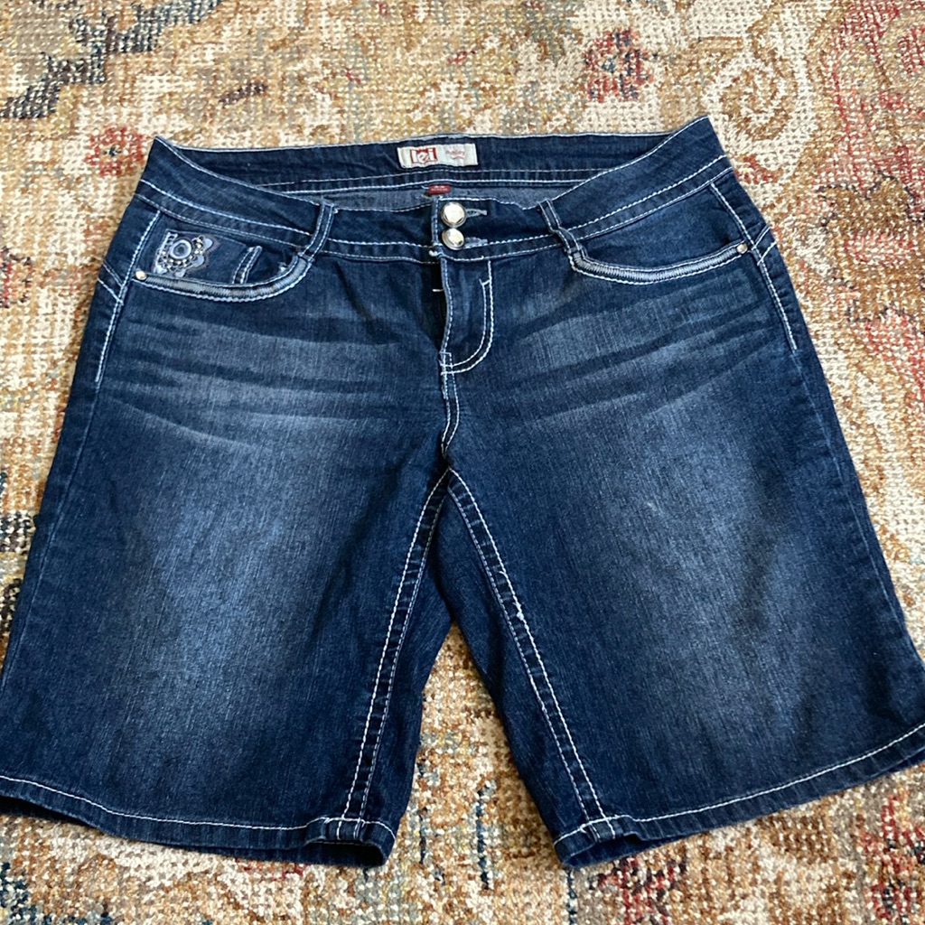 LEI Ashley Lowrise Denim Shorts